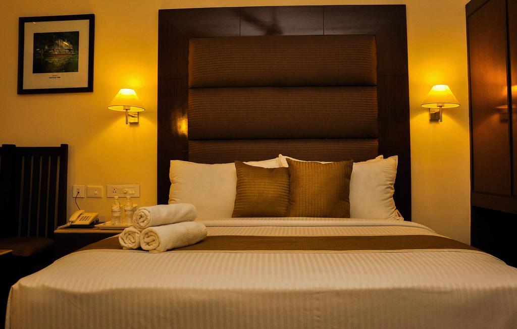 Hotel The Gopinivas Grand Kanyakumari Habitación foto