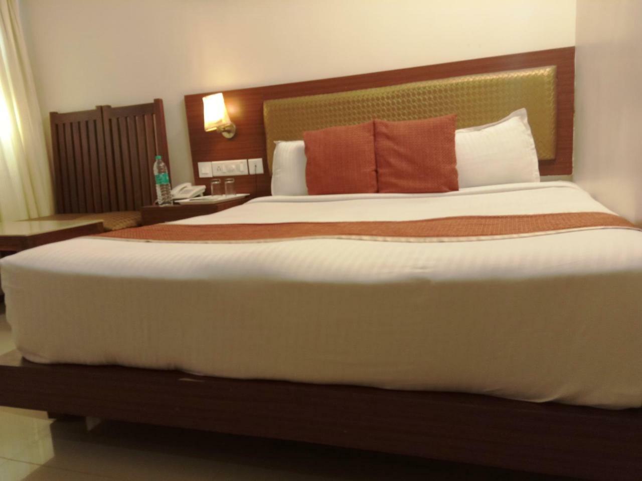 Hotel The Gopinivas Grand Kanyakumari Exterior foto